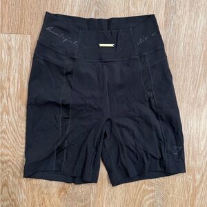 WHITNEY SIMMONS X GYMSHARK BIKER SHORT W MESH DETAIL SMALL BLACK